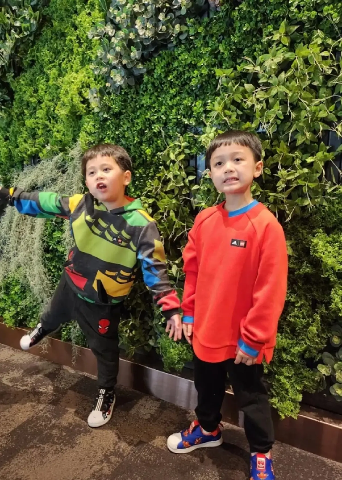 ชมพู่ อารยา เบรกงานพาลูกๆทั้ง 3 คนเที่ยวต่างประเทศรับลมหนาว