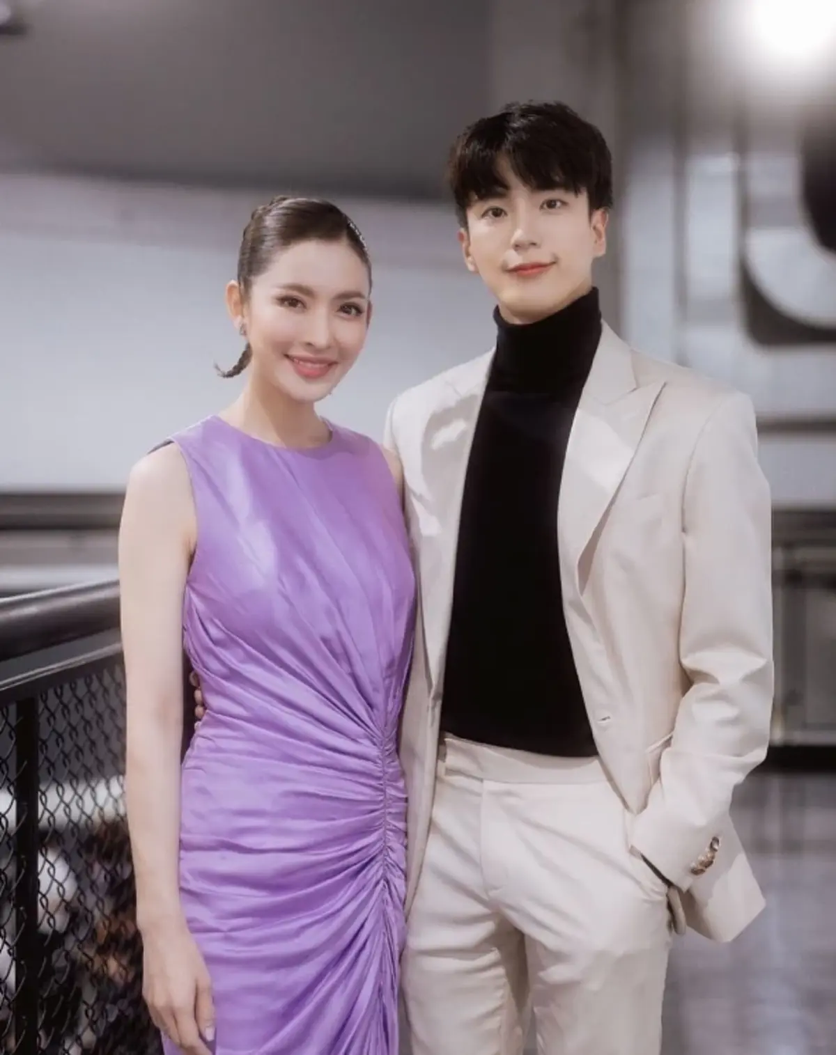 กรี๊ด แอฟ ทักษอร โพสตรูปลุคเจ้าหญิงดูแพง พระเอกดังโผล่เมนต์ทันที