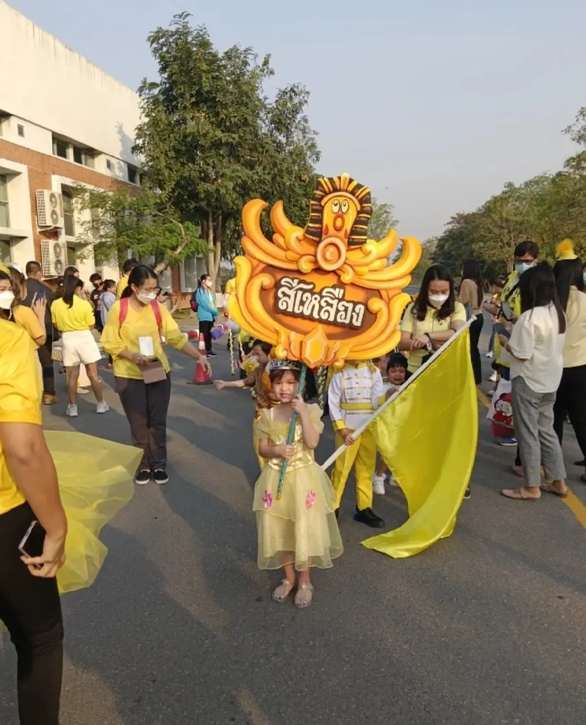 ส่องภาพ น้องมารีน ลูกสาว น้ำ รพีภัทร ถือป้ายกีฬาสีงานโรงเรียน ยิ่งโตยิ่งสวย