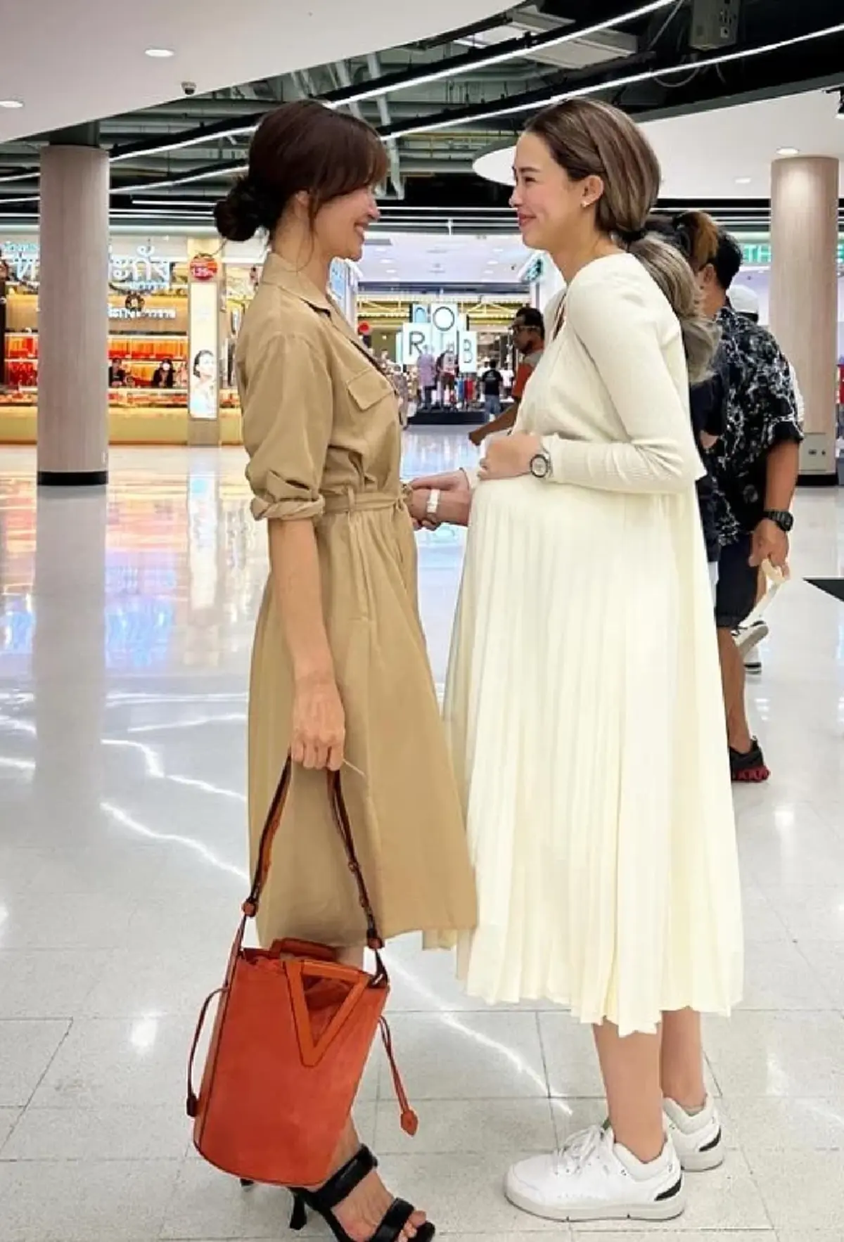 แอน ทองประสม โพสต์รูปคู่ล่าสุด แพทริเซีย กู๊ด ทำหลายคนตกใจ 