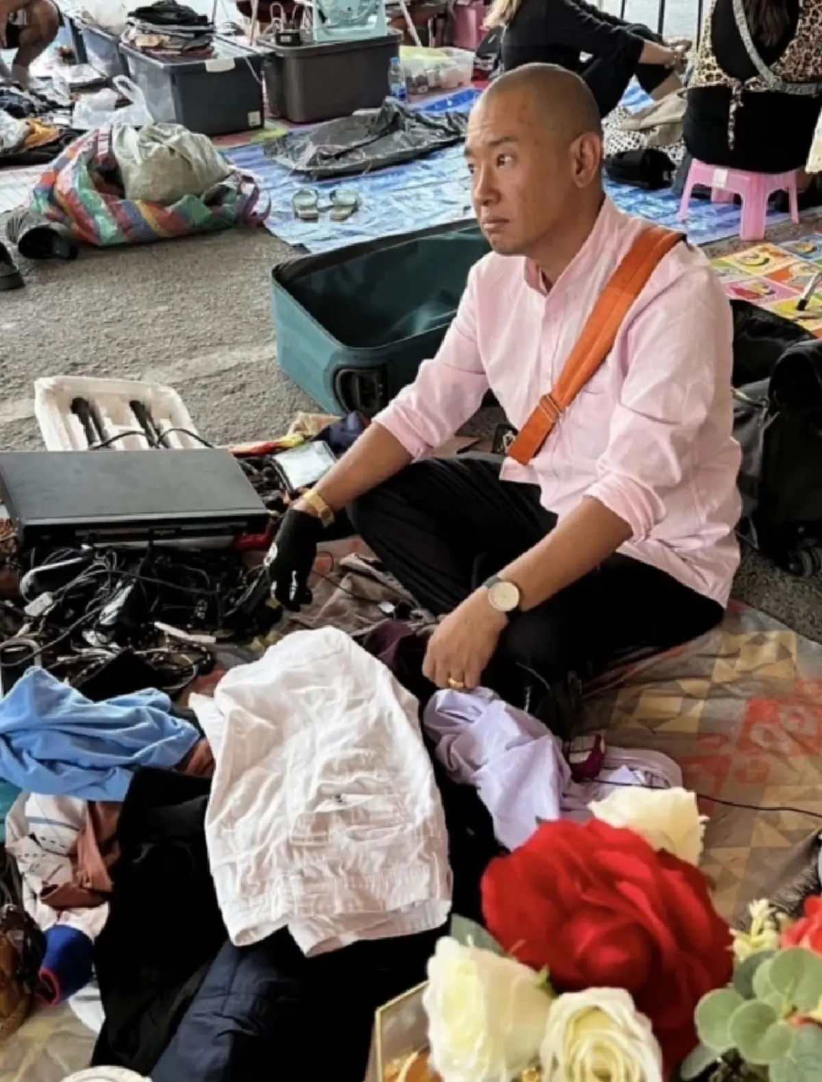 คนในตลาดเผยนิสัยแท้จริง ริว อาทิตย์ ที่ได้เจอกับตัวเอง นั่งขายของข้างกัน