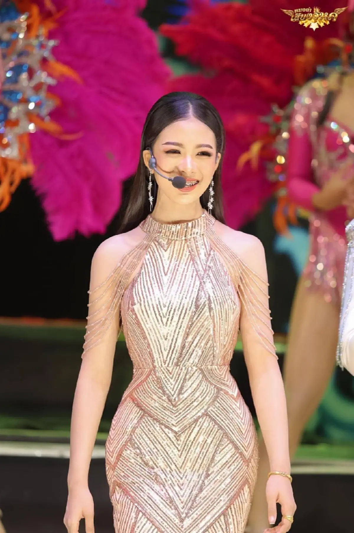 โซเชียลเสียงแตก ดราม่า ยูกิ เพ็ญผกา เซ็นสัญญาค่ายไหทองคำ ยูกิ ไหทองคำ 