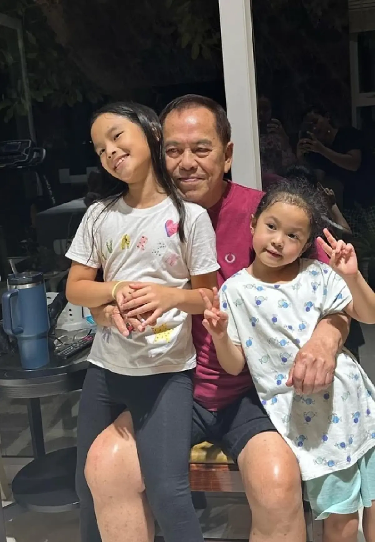 คุณปู่ไพวงษ์ โพสต์ถึง น้องปีใหม่ หลังมาหาที่บ้าน นั่งนับวันรอเจอหลานอีก