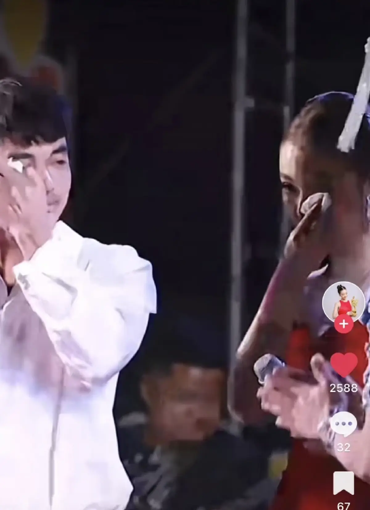 ยูกิ เพ็ญผกา อดีตนางเอกหมอลำ ปล่อยโฮ  กลับมาเจอ บอสคณะหมอลำเสียงวิหค ครั้งแรก