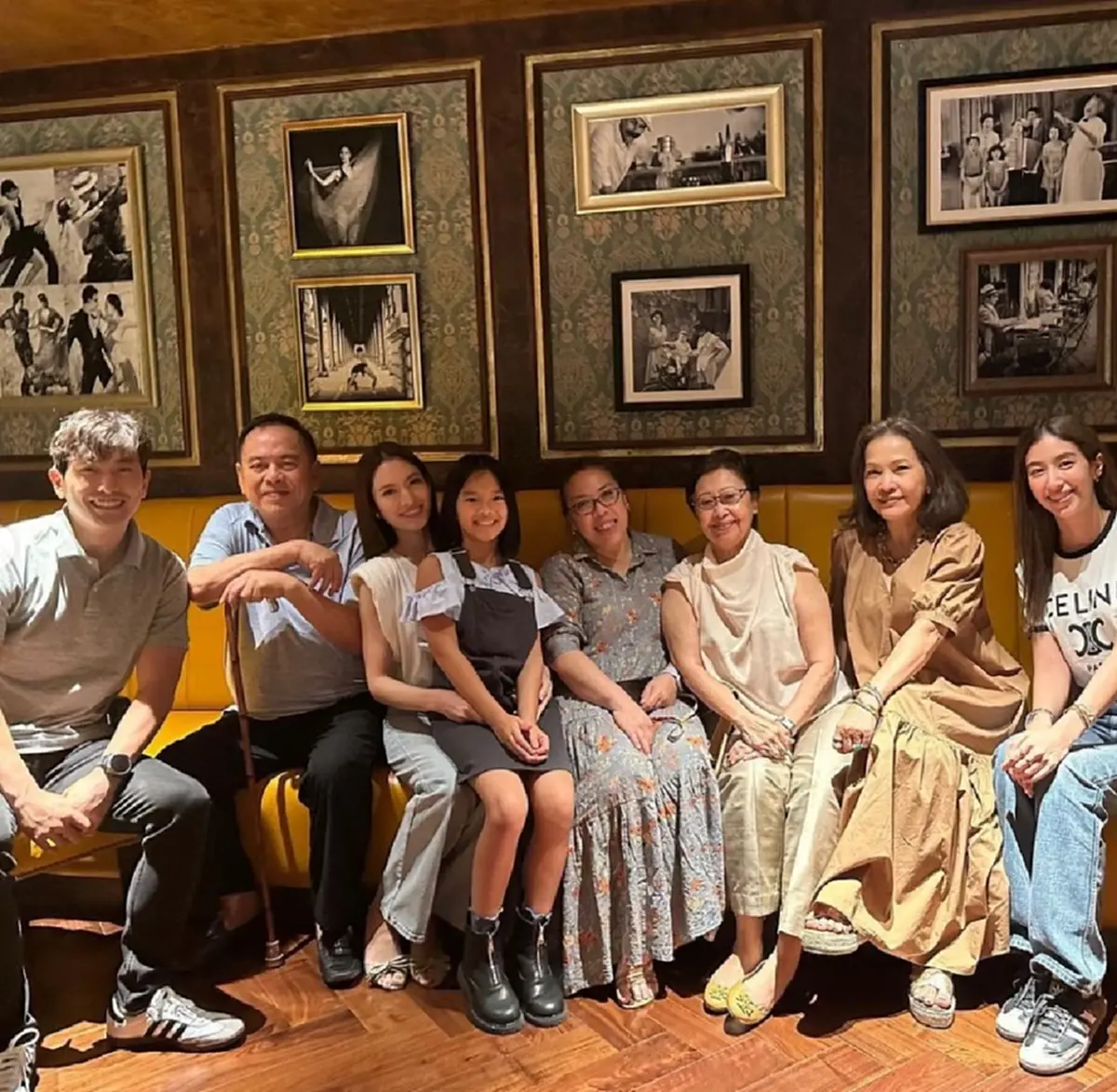 แอฟ ทักษอร โผล่กลางไอจี พ่ออดีตสามี ปู่ไพวงษ์ หลังนัดเจอไปกินข้าวด้วยกัน