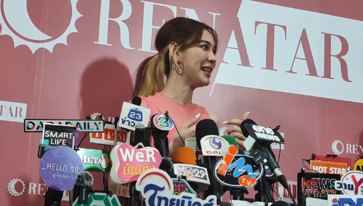 ชาวเน็ตจับสีหน้า แมท ภีรนีย์ หลังให้สัมภาษณ์เลิก สงกรานต์ แววตาออกชัดมาก