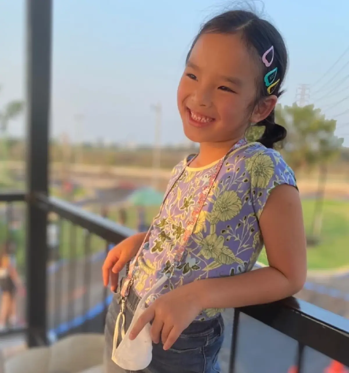 ชาวเน็ตพูดเป็นเสียงเดียวกัน น้องปีใหม่ โตแล้วหน้าเหมือนใครที่สุด