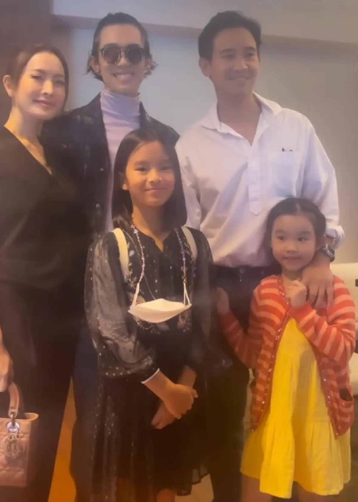 แอฟ ทักษอร-ทิม พิธา เจอกันแล้ว 