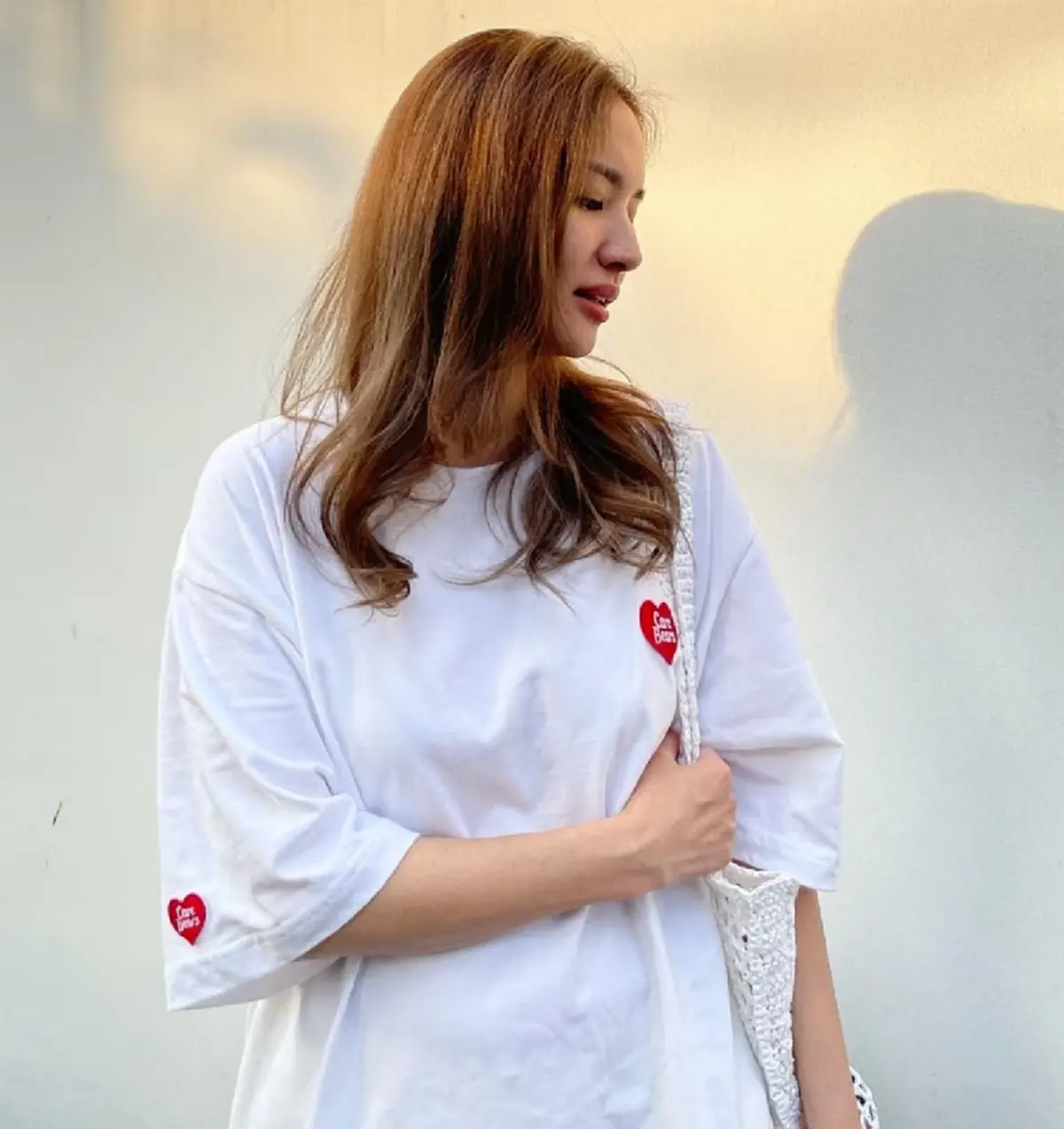 เปิดคอมเมนต์ ชาวเน็ตแห่เดา ผู้ชายคุกเข่าขอแต่งงาน ต่าย ชุติมา อดีตภรรยา ทิม พิธา คือใคร 