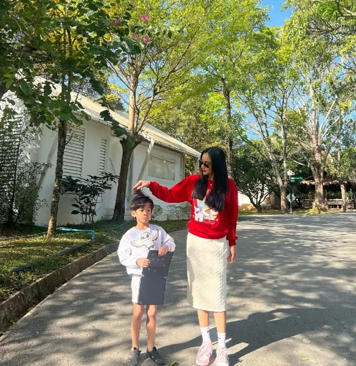 แพท ณปภา เคลียร์ดราม่าเกือบโดนสมาคมผู้ปกครองแบน หลังทดสอบภาษาอังกฤษลูก