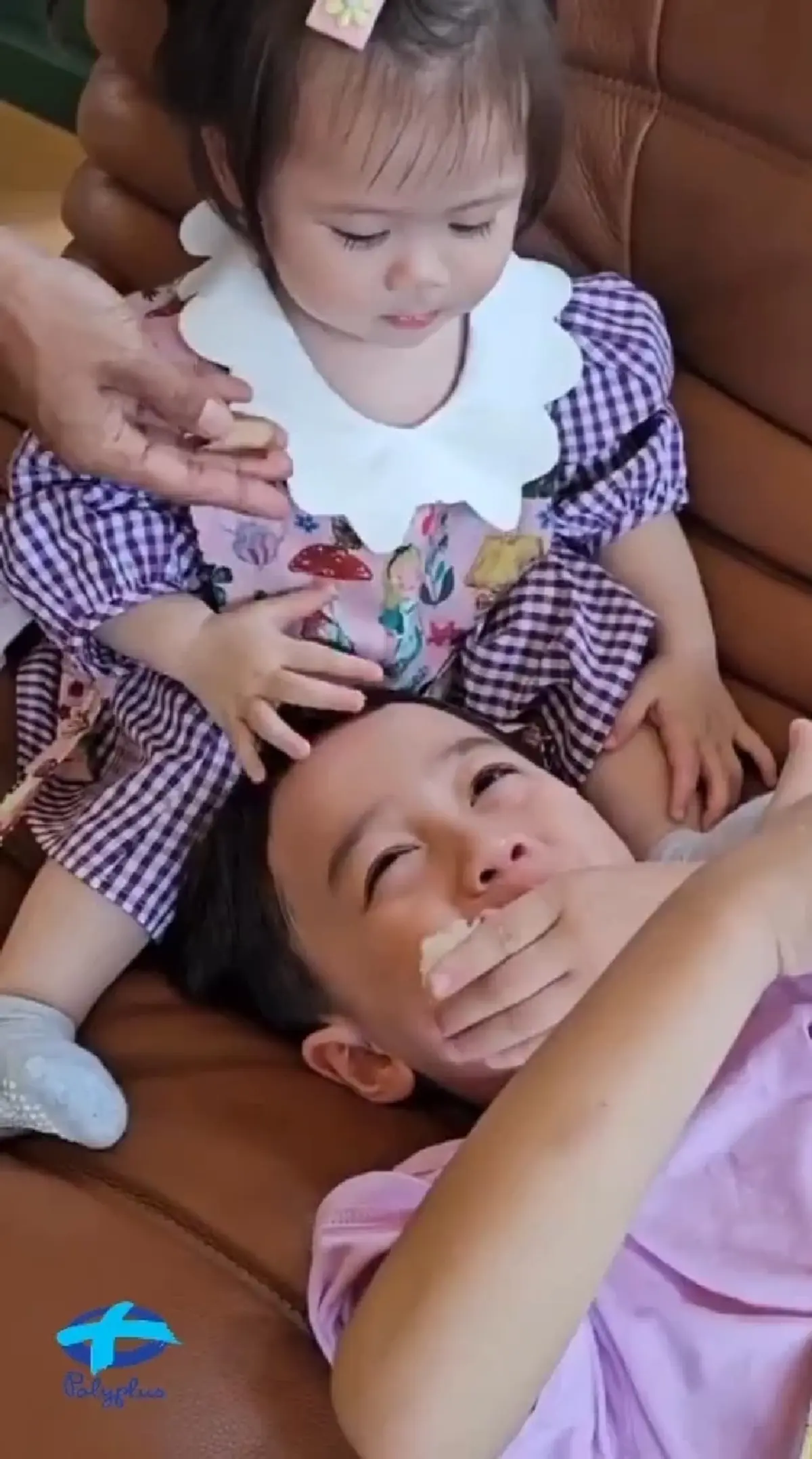 โมเมนต์น่ารัก น้องแอบิเกล ทั้งจุ๊บทั้งป้อนข้าว พี่พายุ ไม่หลงรักได้ไง