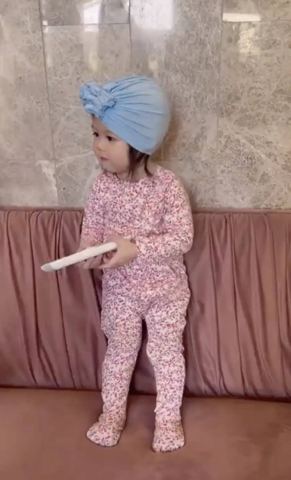 ส่องภาพล่าสุด น้องแอบิเกล ใบหน้าเริ่มเปลี่ยนอีก ออกฝรั่งชัดมาก