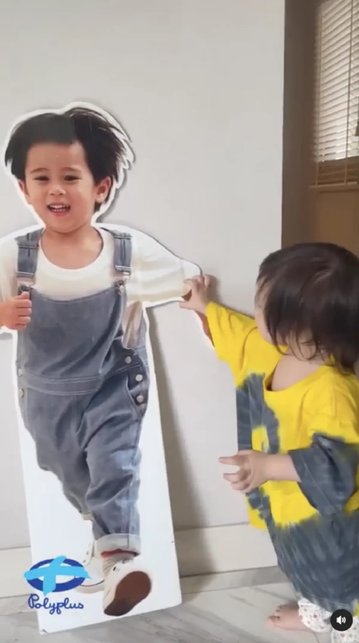 เอ็นดู น้องแอบิเกล หลังเห็นสแตนดี้ พี่สายฟ้า-พายุ จับมือ-กอดคลั่งรักสุดๆ 