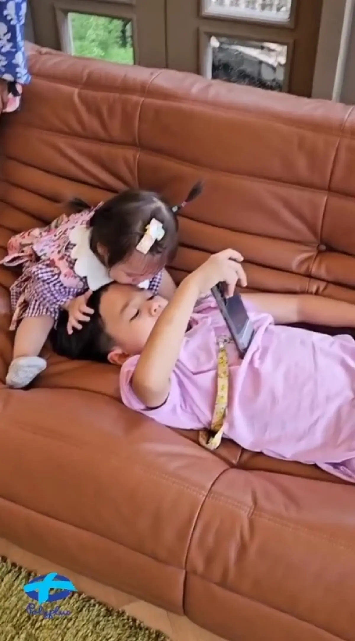 โมเมนต์น่ารัก น้องแอบิเกล ทั้งจุ๊บทั้งป้อนข้าว พี่พายุ ไม่หลงรักได้ไง