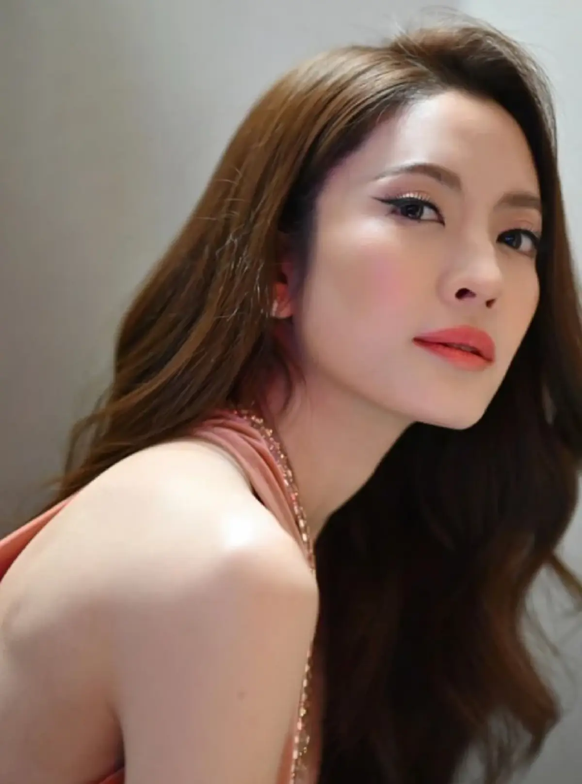 ส่องสัมพันธ์ล่าสุด แอฟ ทักษอร-ต่าย ชุติมา หลังเพจดังทิ้งปริศนาโยงดราม่า