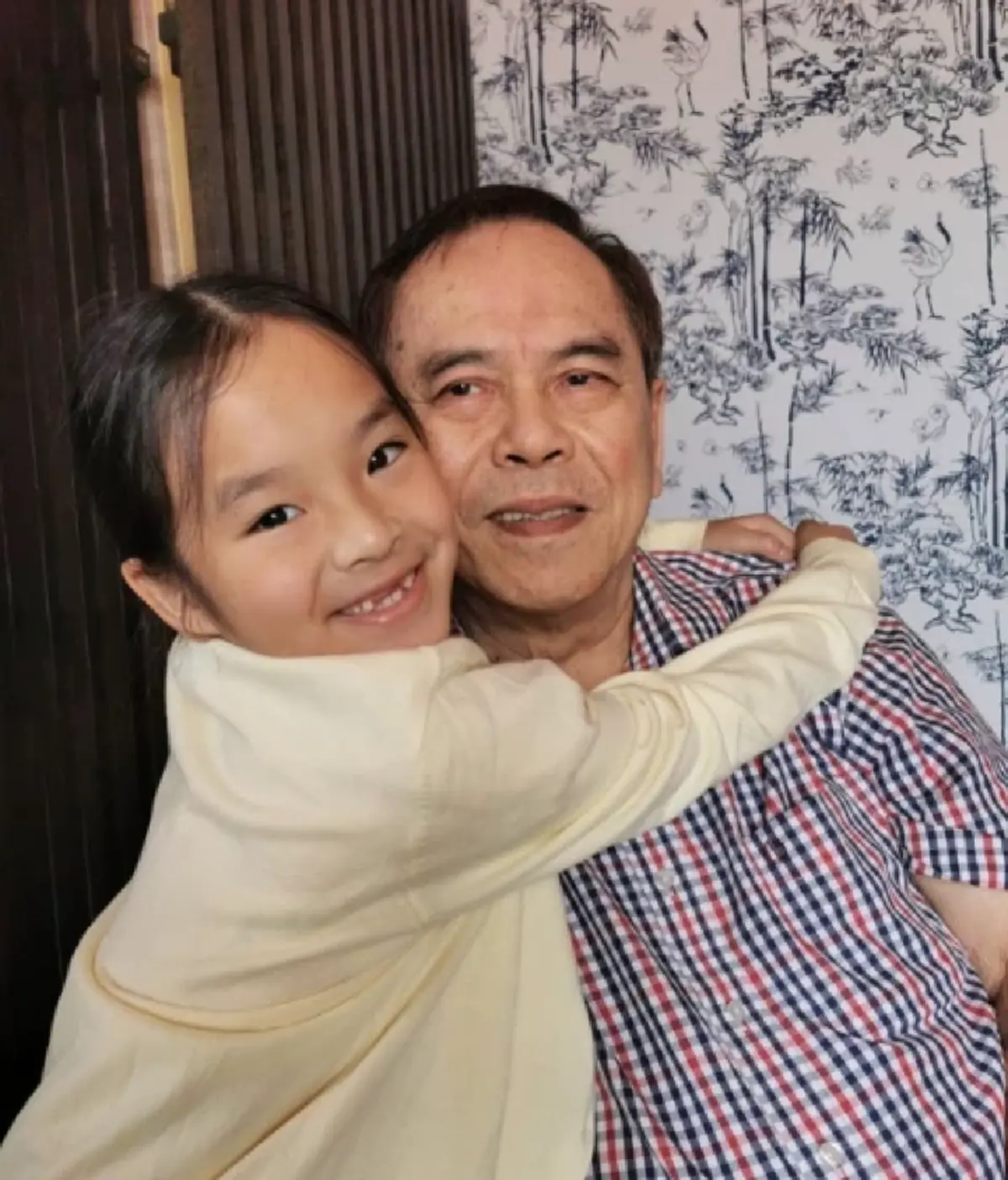 แอฟ ทักษอร โผล่เมนต์ ปู่ไพวงษ์ โพสต์ภาพคู่ น้องปีใหม่ ชาวเน็ตเห็นแห่กดไลค์