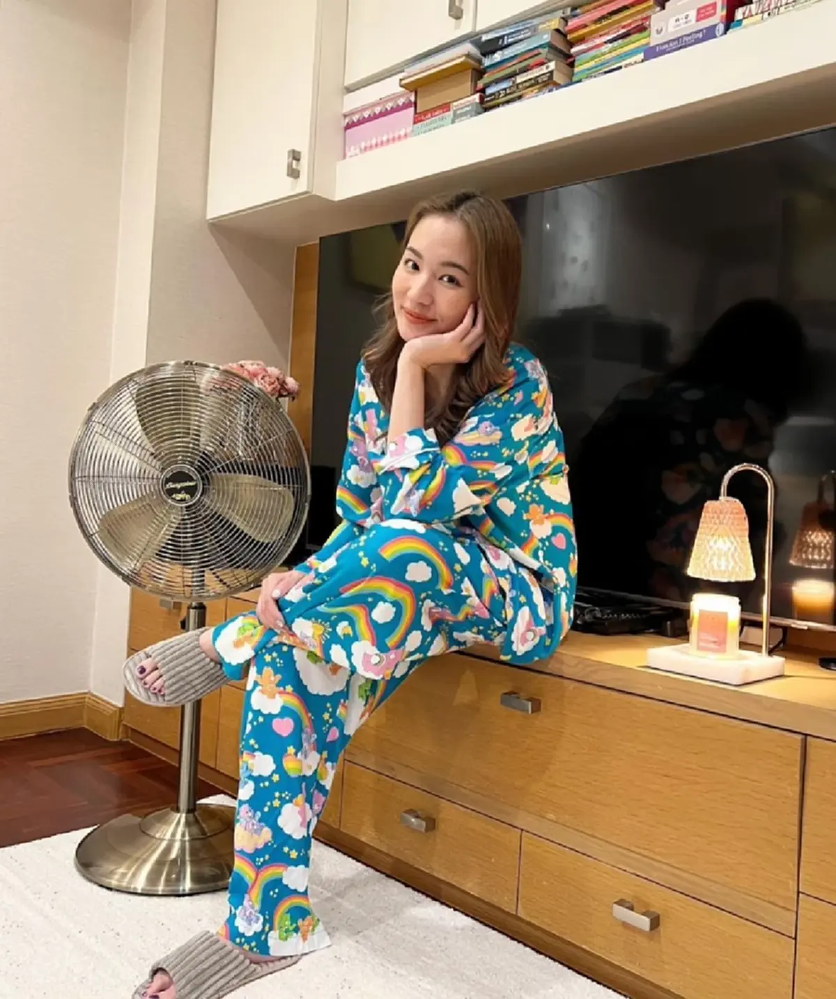 อุ๊ย ต่าย ชุติมา โพสต์รูปแอปเปิ้ลกลางดึกพร้อมแคปชั่นสะดุ้ง​ ก่อนลบทิ้ง