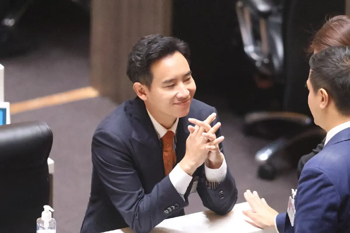 ชาวเน็ตสังเกตเห็น ทิม พิธา พา น้องพิพิม ไป ทะเล ต่าย ชุติมา ก็อยู่ที่เดียวกัน