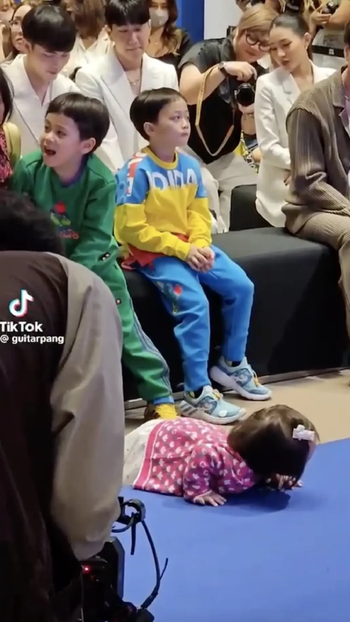 ชาวเน็ตพูดเป็นเสียงเดียวกัน หลัง แม่ชมพู่ อารยา พาลูกๆทั้ง 3 คนไปออกงาน