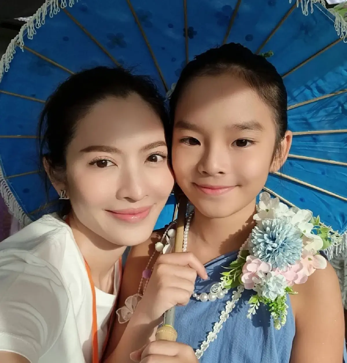 แอฟ ทักษอร น้ำตาไหลกลางรายการ หลังได้ฟังความในใจจากลูกสาว น้องปีใหม่ 