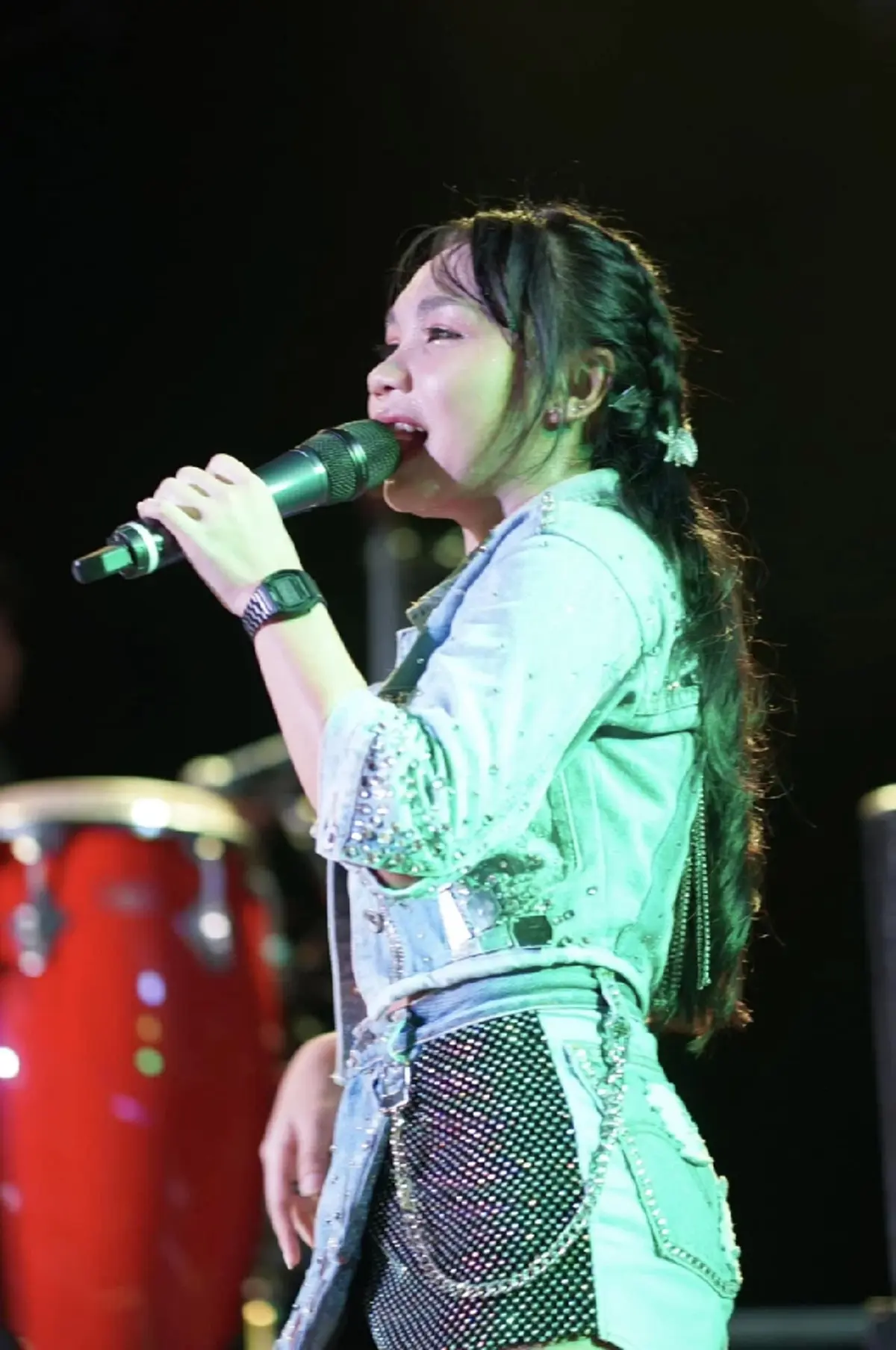 ลิลลี่ โพสต์ภาพล่าสุดเป็นสาวเต็มตัว วัย 18 ปี มีบ้าน มีรถ ขาดแค่อย่างเดียว 