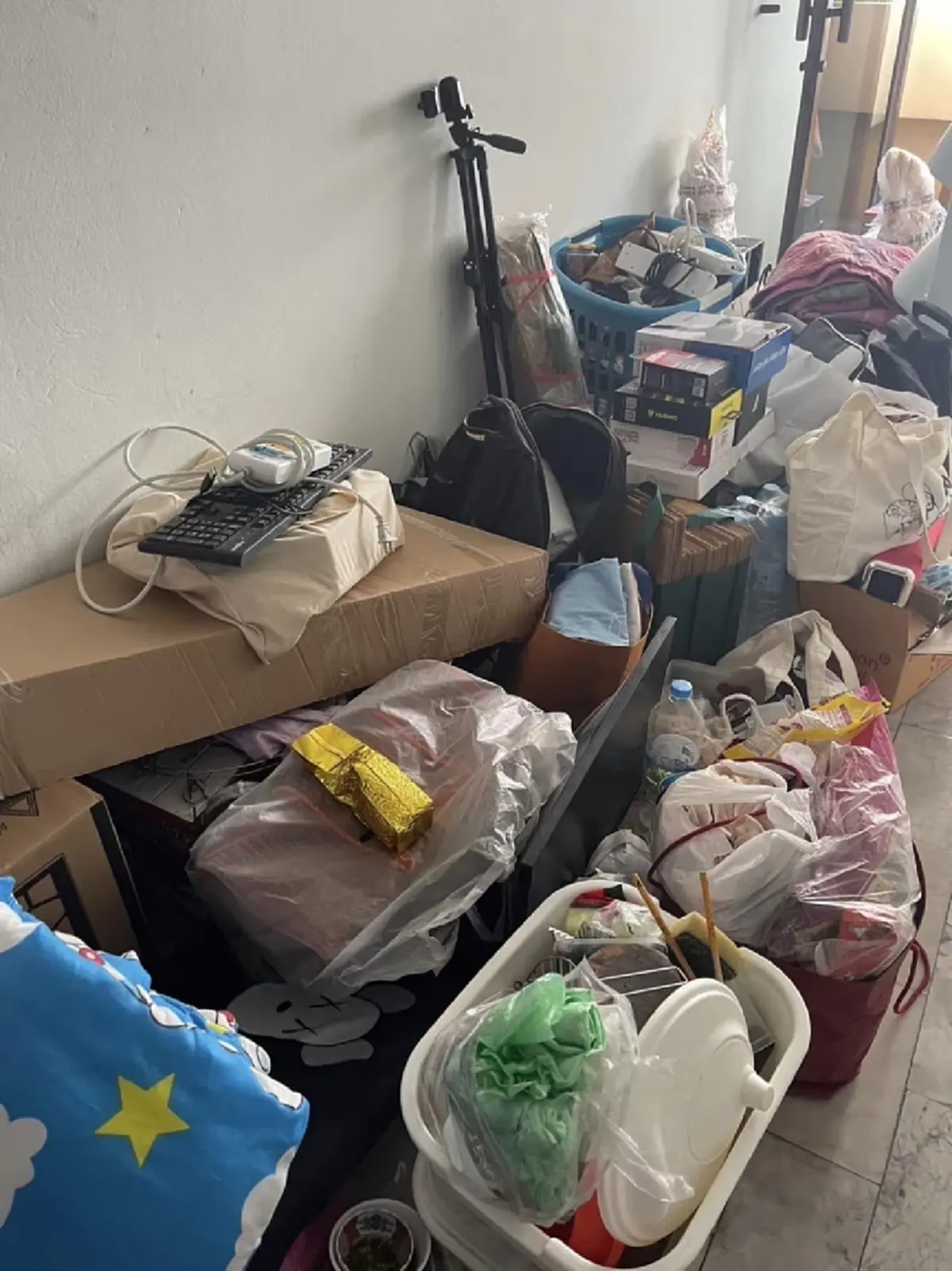 น้องเวฟ คู่รักต่างวัย เก็บข้าวของ ตั้งตัวใหม่ หลังลาขาด แยกทาง พี่พร 