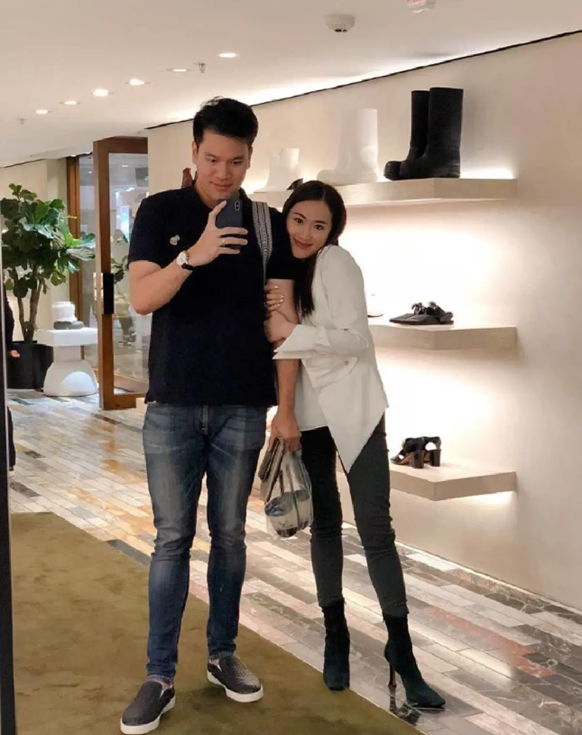 เปิดประวัติ ปอ ปิฎก สุขสวัสดิ์  สามี  อุ๊งอิ๊ง เขยเล็กชินวัตร ที่ไม่ธรรมดา