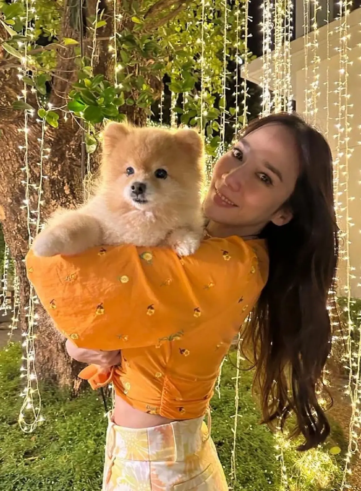 นางเอกดัง อั้ม พัชราภา ร้องไห้แทบขาดใจ กอดร่างไร้วิญญาณส่ง น้องปอมปอม 