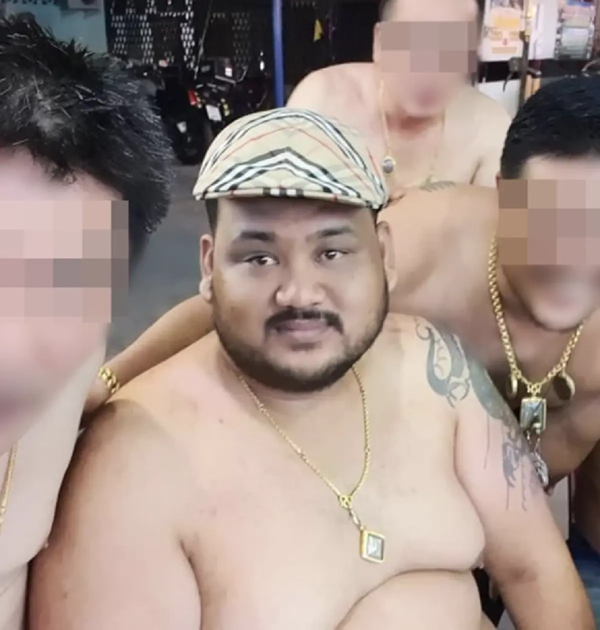 ส่องไลฟ์สไตล์ กำนันนก อภิมหาเศรษฐี นครปฐม  หมวกก็หลักหมื่น พระก็หลายแสน ไลฟ์สไตล์กำนันนก แบรนด์เนม