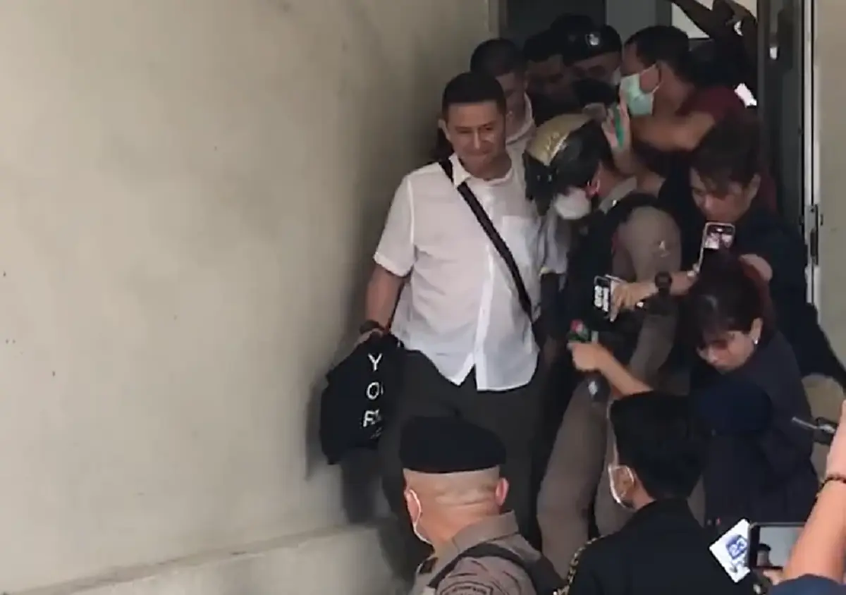 สีหน้า พ.ต.อ.เขมรินทร์ ลูกน้อง บิ๊กโจ๊ก ก่อนลั่นหนึ่งคำยืนยันความบริสุทธิ์