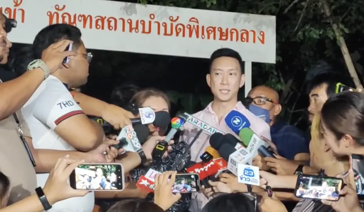 เปิดภาพแรก เบนซ์ เรซซิ่ง หลังถูกปล่อยตัว เผยสาเหตุ น้องเรซซิ่ง ไม่ได้มารับหลังปล่อยตัว