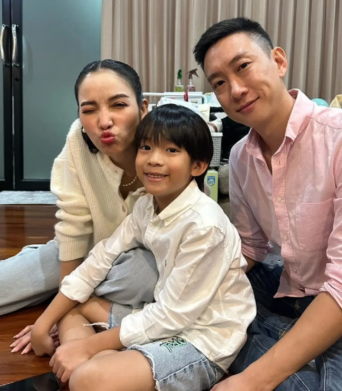 แพท ณปภา ร่วมเฟรมพร้อมหน้า เบนซ์ เรซซิ่ง-น้องเรซซิ่ง ในรอบหลายปี