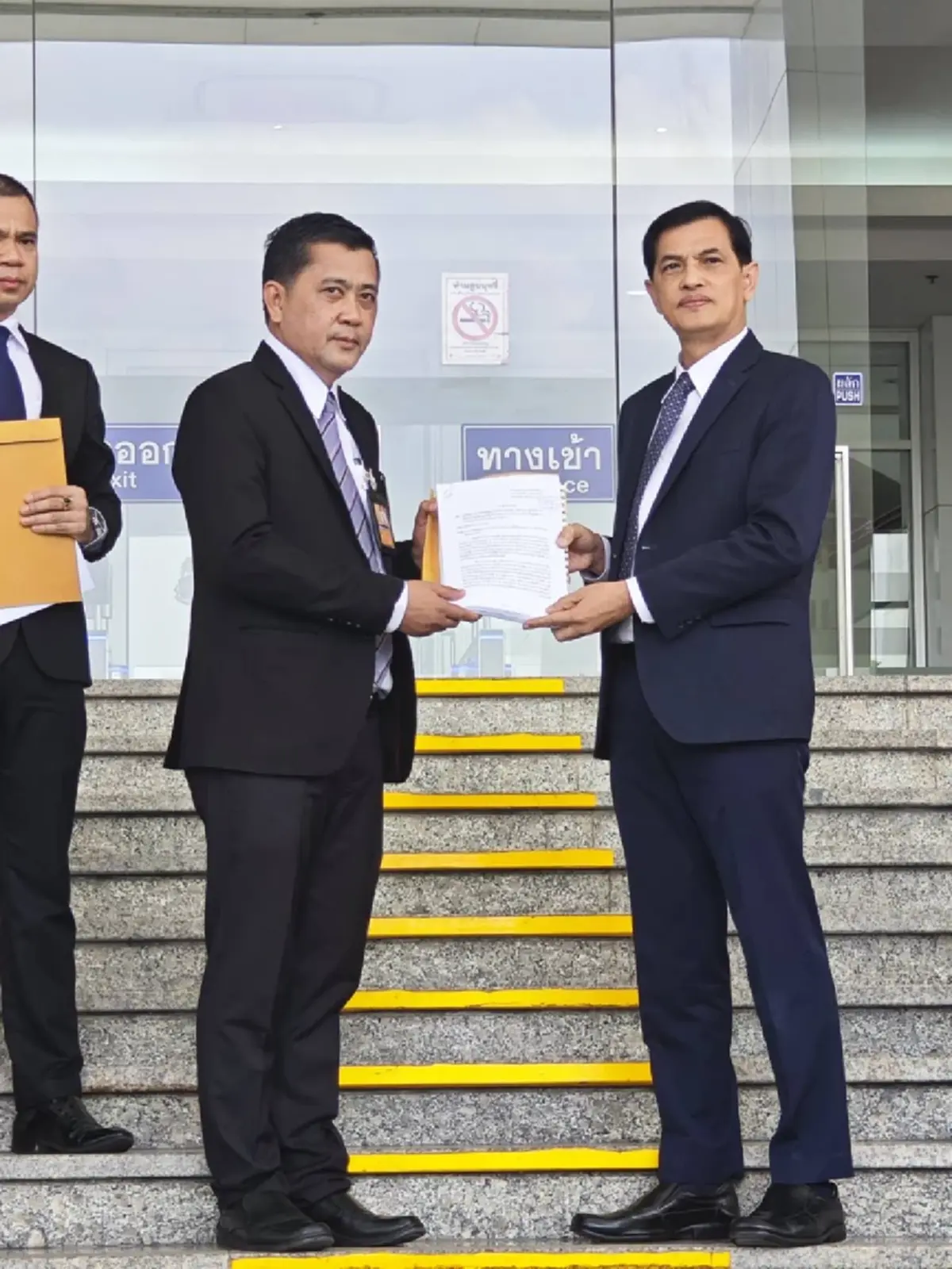 ทนายอนันต์ชัย แฉมีโพยสั่งให้เลือก ผบ.ตร. จี้ ป.ป.ช.ชี้มูลนายกฯ ฝ่าจริยธรรม