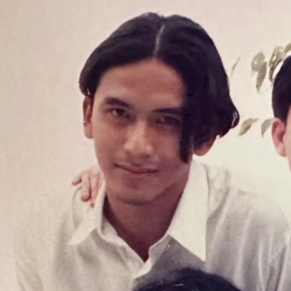 พระเอกรุ่นใหญ่ โพสต์รูปตัวเองสมัยวัยรุ่น เห็นแล้วแทบจำไม่ได้เลย