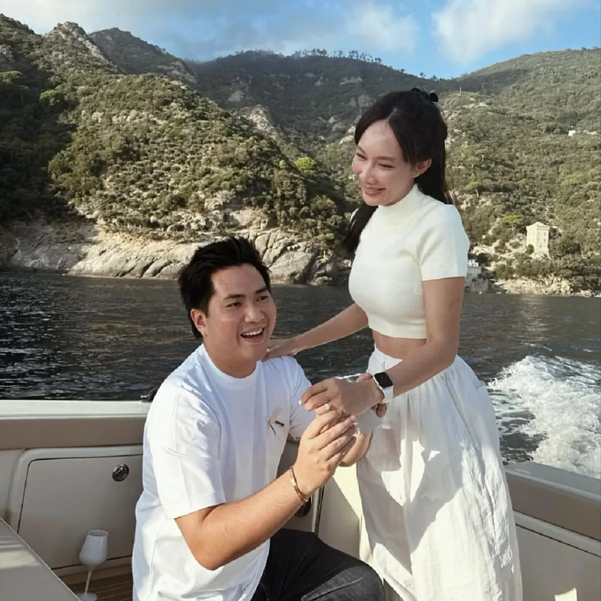  เปิดอายุจริง มิ้นท์ ณัฐวรา หลังถูกแฟนหนุ่มไฮโซดัง คุกเข่าขอแต่งงานแล้ว