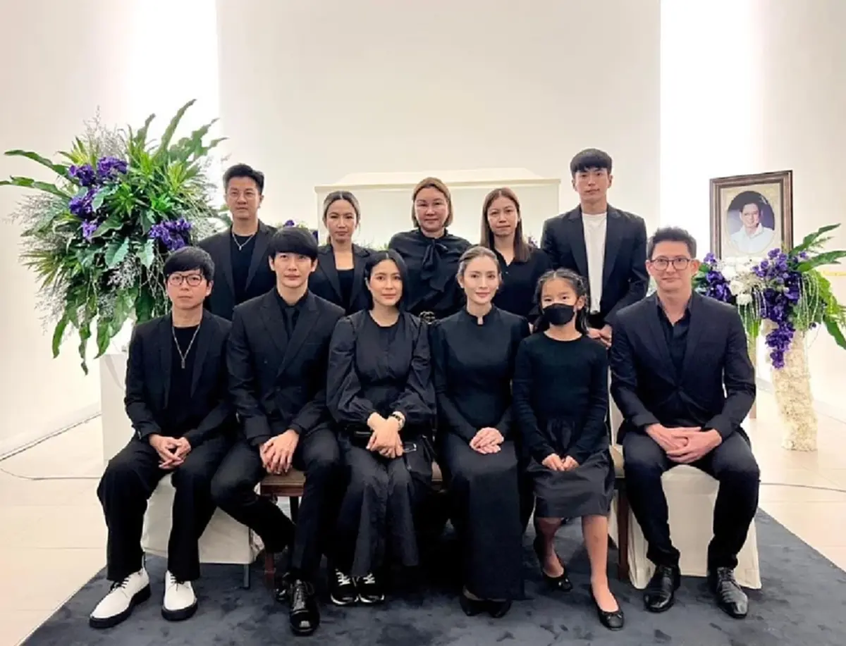 แอฟ ทักษอร เคลื่อนไหวกลางไอจี ยายหมี โพสต์รูป 3 หนุ่มใครคือว่าที่