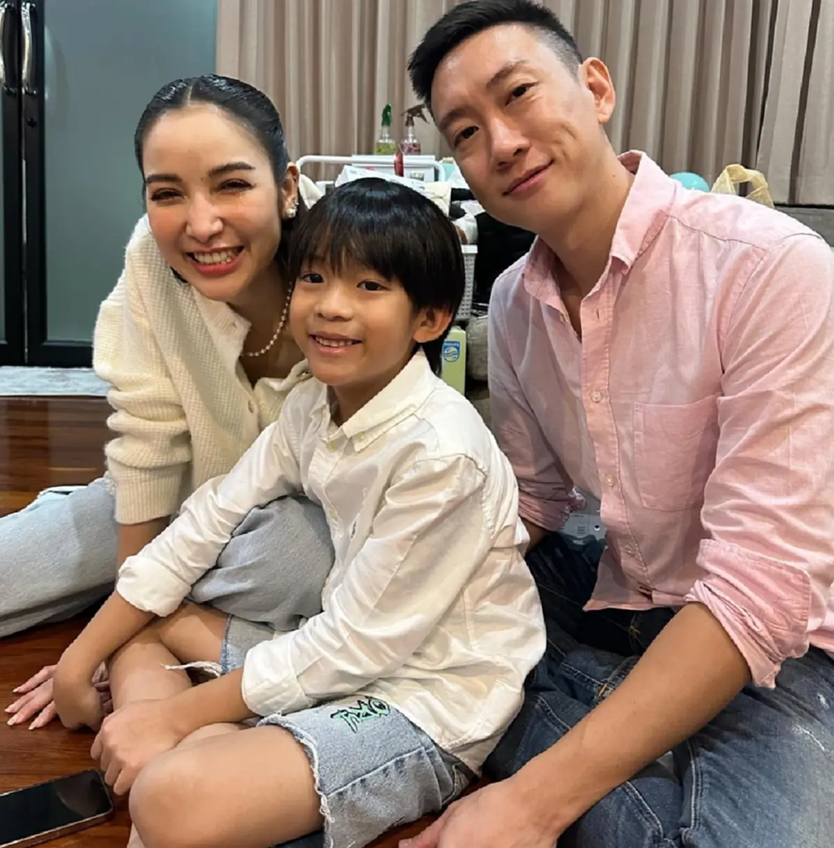 แพท ณปภา ร่วมเฟรมพร้อมหน้า เบนซ์ เรซซิ่ง-น้องเรซซิ่ง ในรอบหลายปี