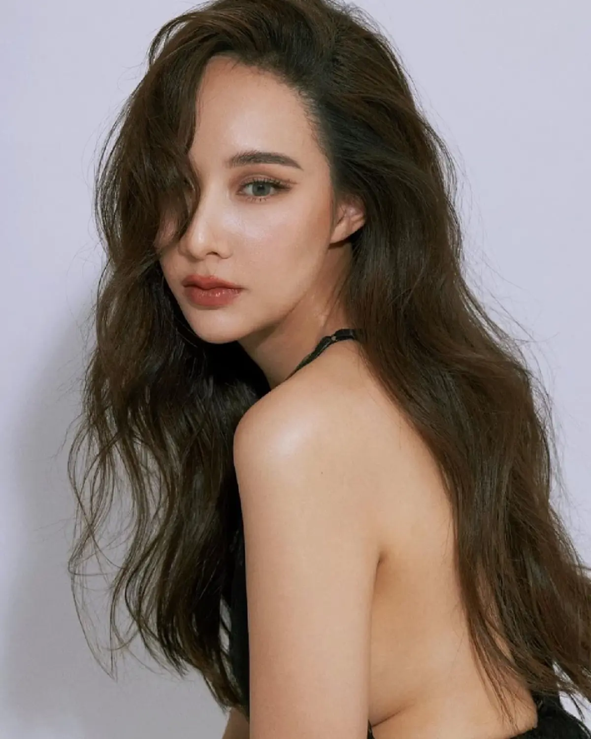 กรี๊ด ดาราสาว มิ้นท์ ณัฐวรา ถูกแฟนหนุ่มไฮโซ คุกเข่าขอแต่งงานแล้ว