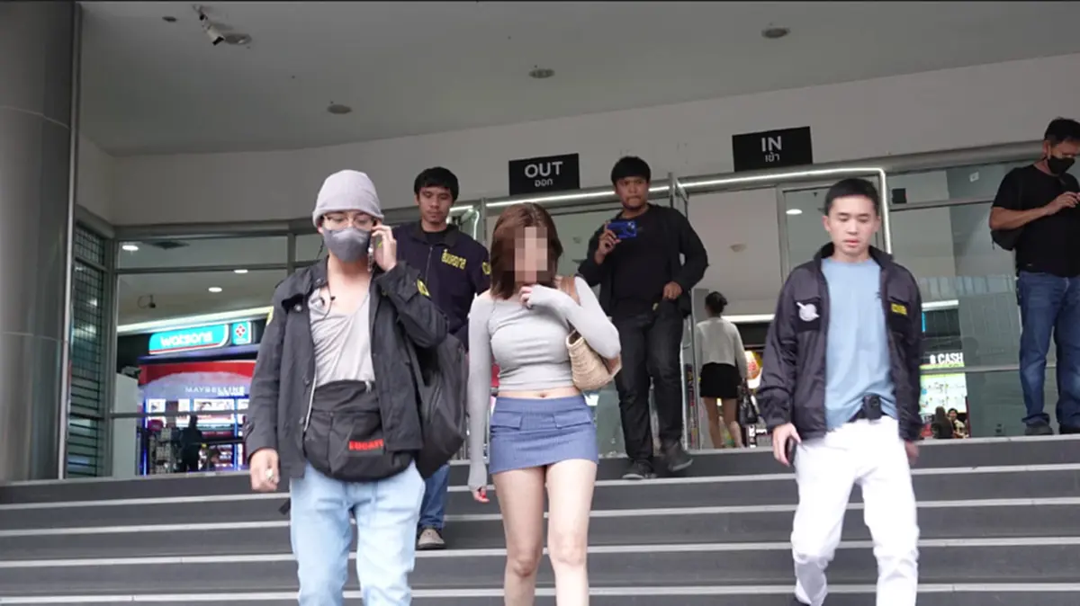 ด่วน รวบใบเฟิร์น เน็ตไอดอลสาวคนดัง  ตุ๋นเหยื่อกว่า 10 ล้าน