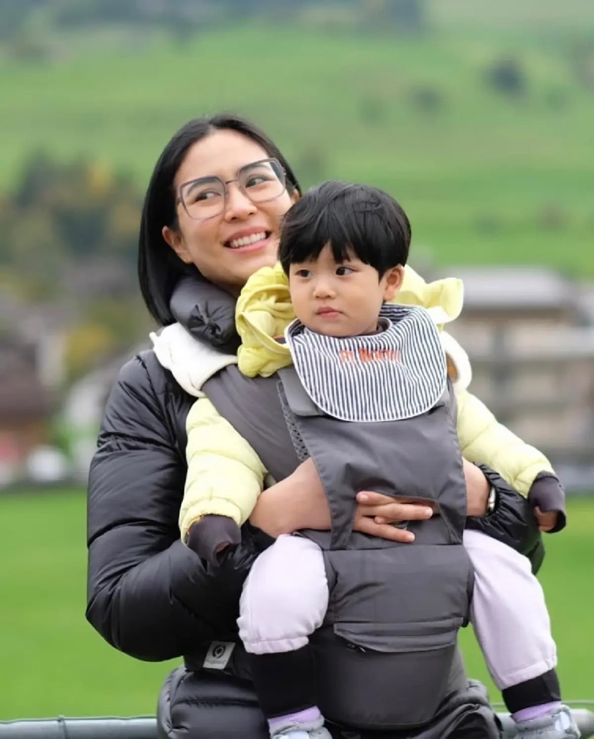 วินาที แอฟ ทักษอร เซอร์ไพรส์หลานชาย น้องพีร์เจ วันเกิดอายุ 1 ขวบ