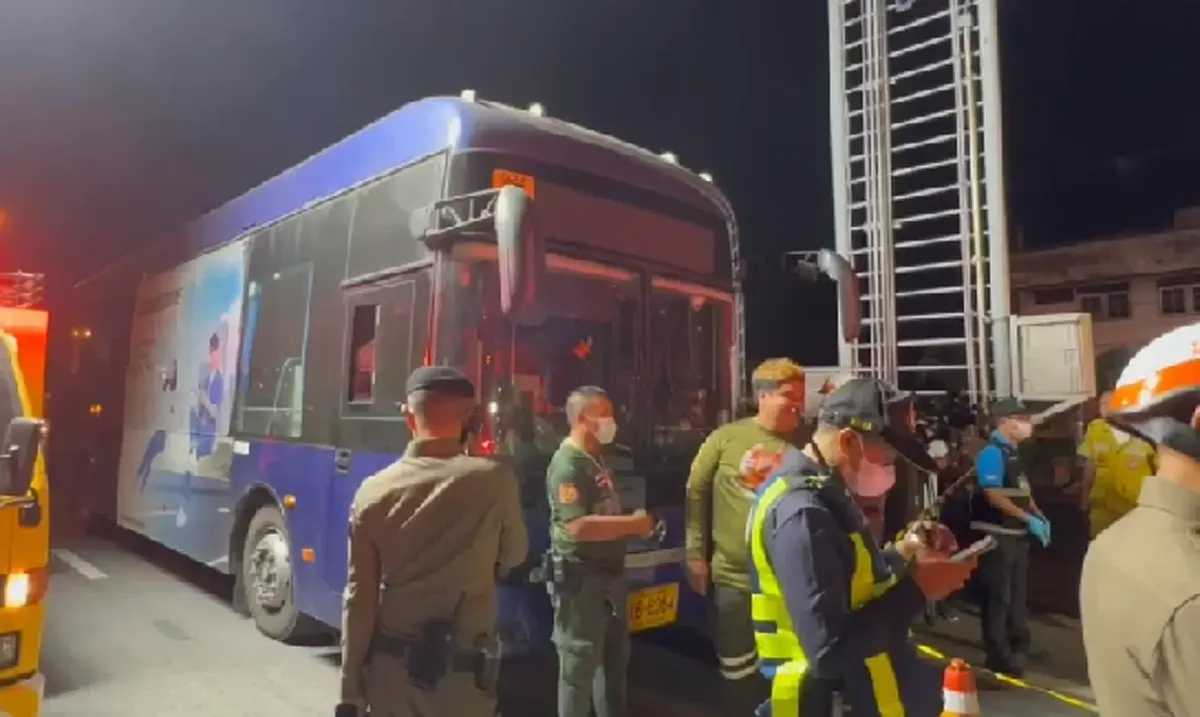 เปิดคลิปนาทีสลด หมวดนัท ลากร่างนักธุรกิจลงจากรถ ก่อนลงมือ