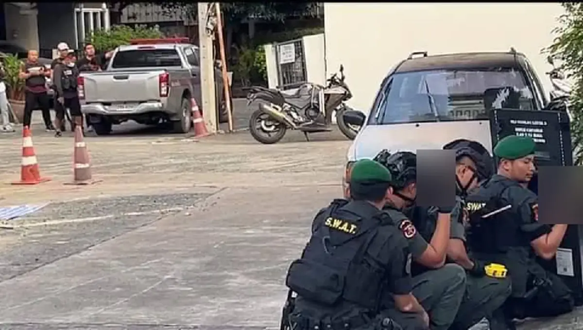 ด่วน! เกิดเหตุชายคลั่งถือปืนยิงชาวบ้าน เบื้องต้นแจ้งว่าเป็นหมอทหาร