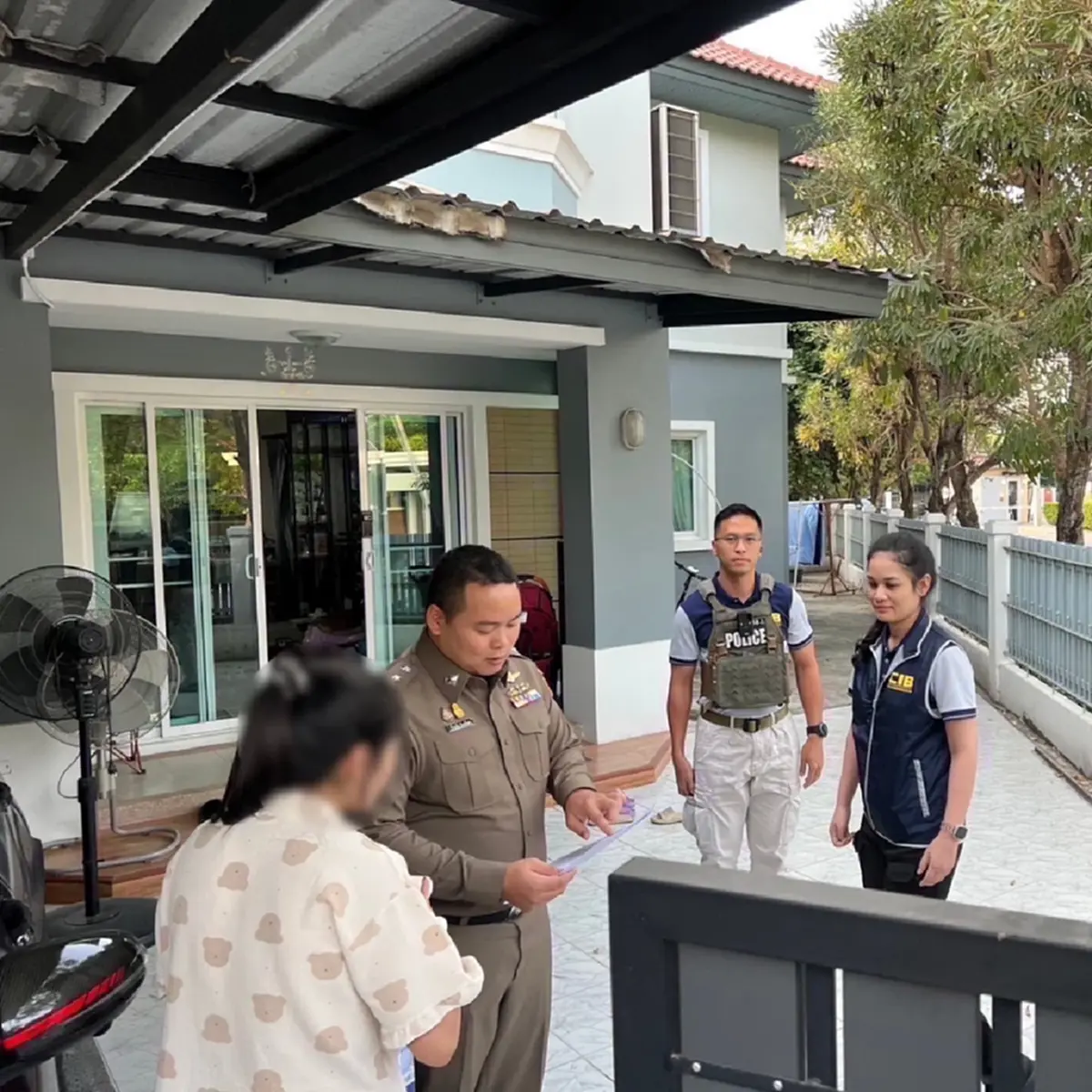 037 ไม่รอด ล่าสุดโดนแล้ว หลังบุกค้นเจ้าของเว็บหนังเถื่อนชื่อดัง 