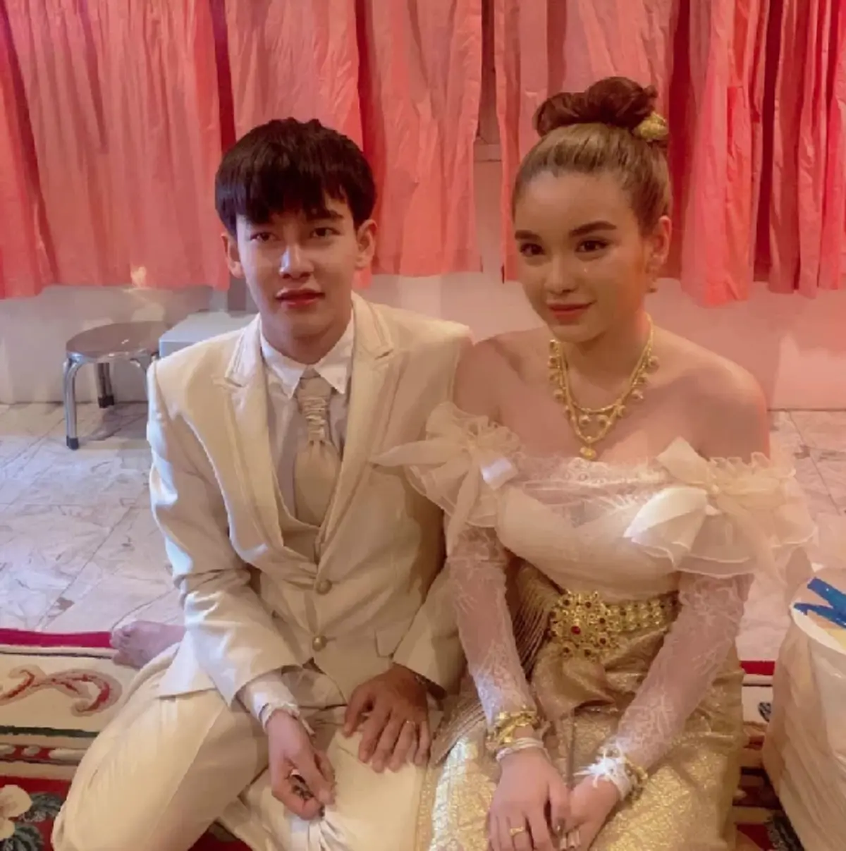 เลิกฟ้าผ่า \"ขนม ศศิกานต์\"ประกาศแยกทาง \"ครูเต้ย\" พูดชัดมีเรื่องมือที่สามไหม