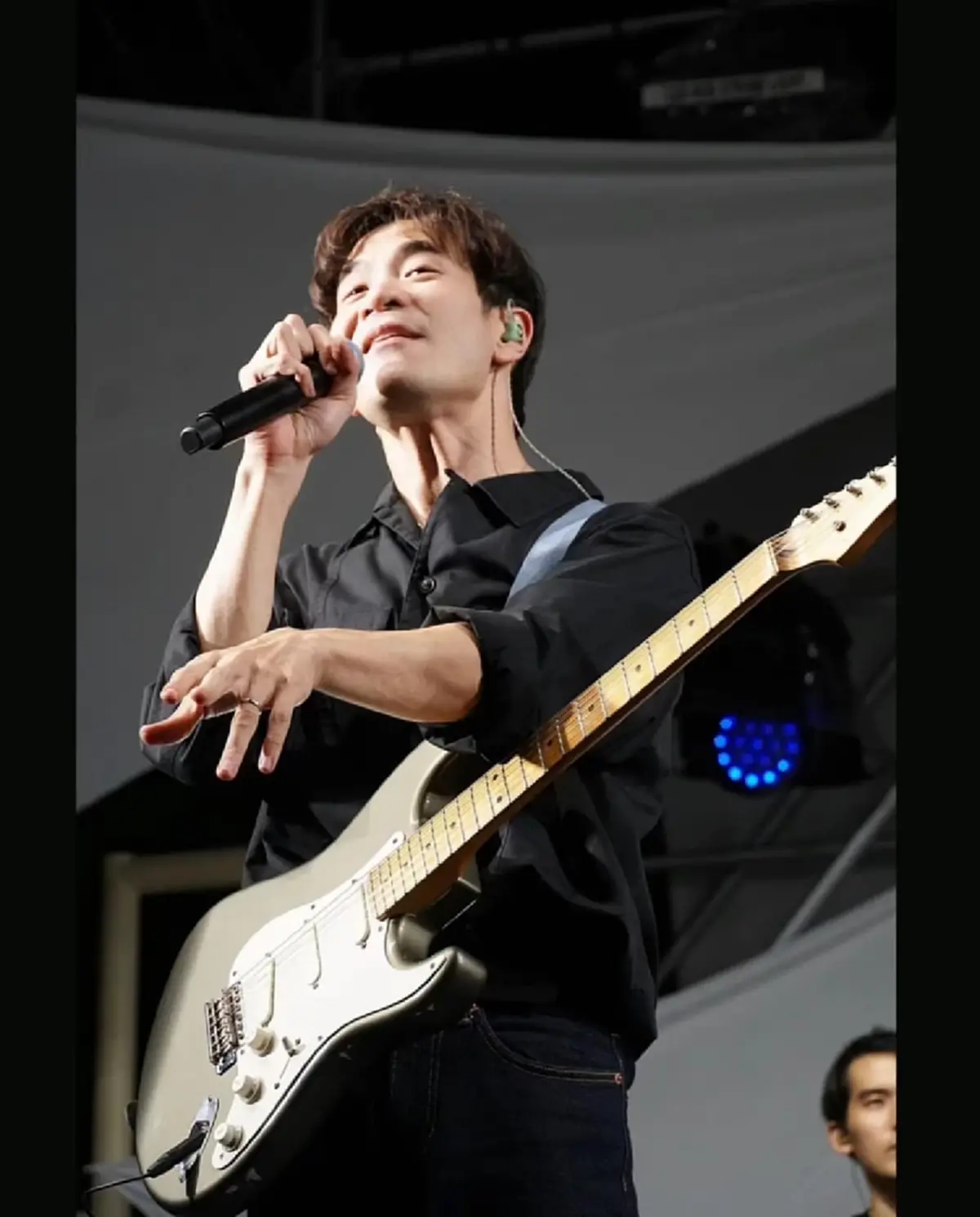 พี่หน่วงมีพิรุธนะ หนุ่ม กรรชัย อึกอักพูดไม่ได้เต็มปากปมร้อน แสตมป์ อภิวัชร์