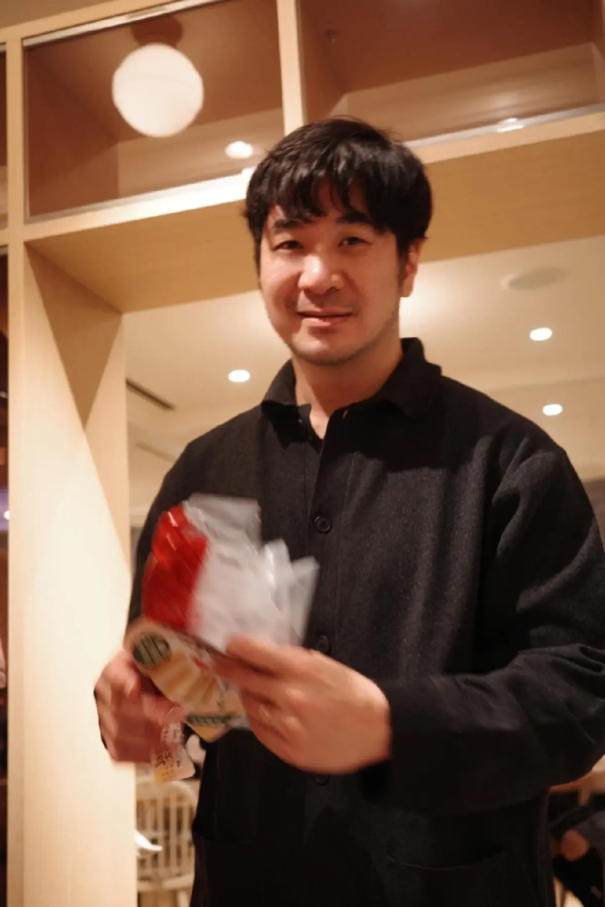 พี่หน่วงมีพิรุธนะ หนุ่ม กรรชัย อึกอักพูดไม่ได้เต็มปากปมร้อน แสตมป์ อภิวัชร์