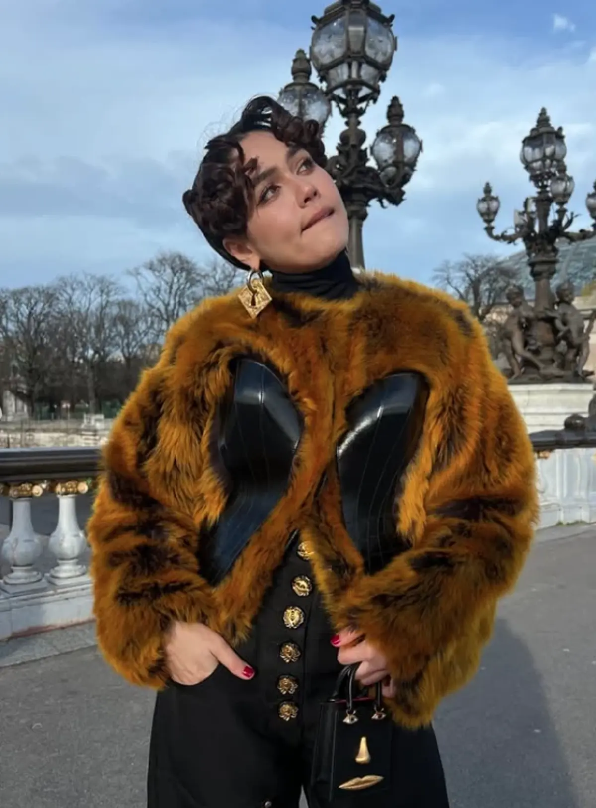 ส่องแฟชั่น "ชมพู่ อารยา" อวดหุ่นปั๊วะ ทำปารีส แฟชั่น วีก ลุกเป็นไฟ