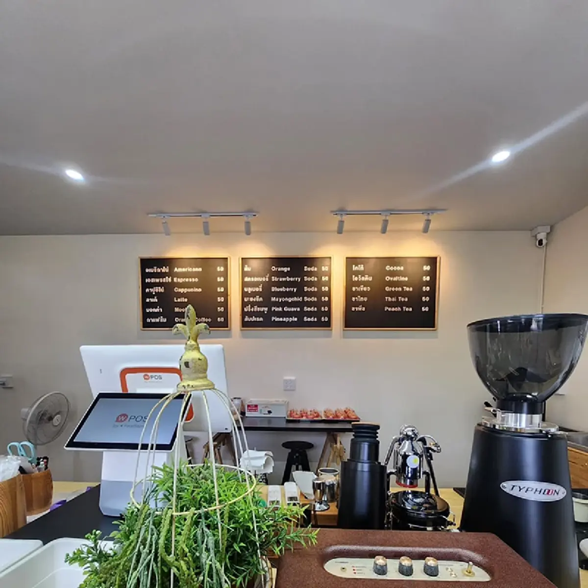 เปิดชีวิต "ไก่ มีสุข" หลังโบกมือลาช่องดัง ออกมาทำกิจการของตัวเอง