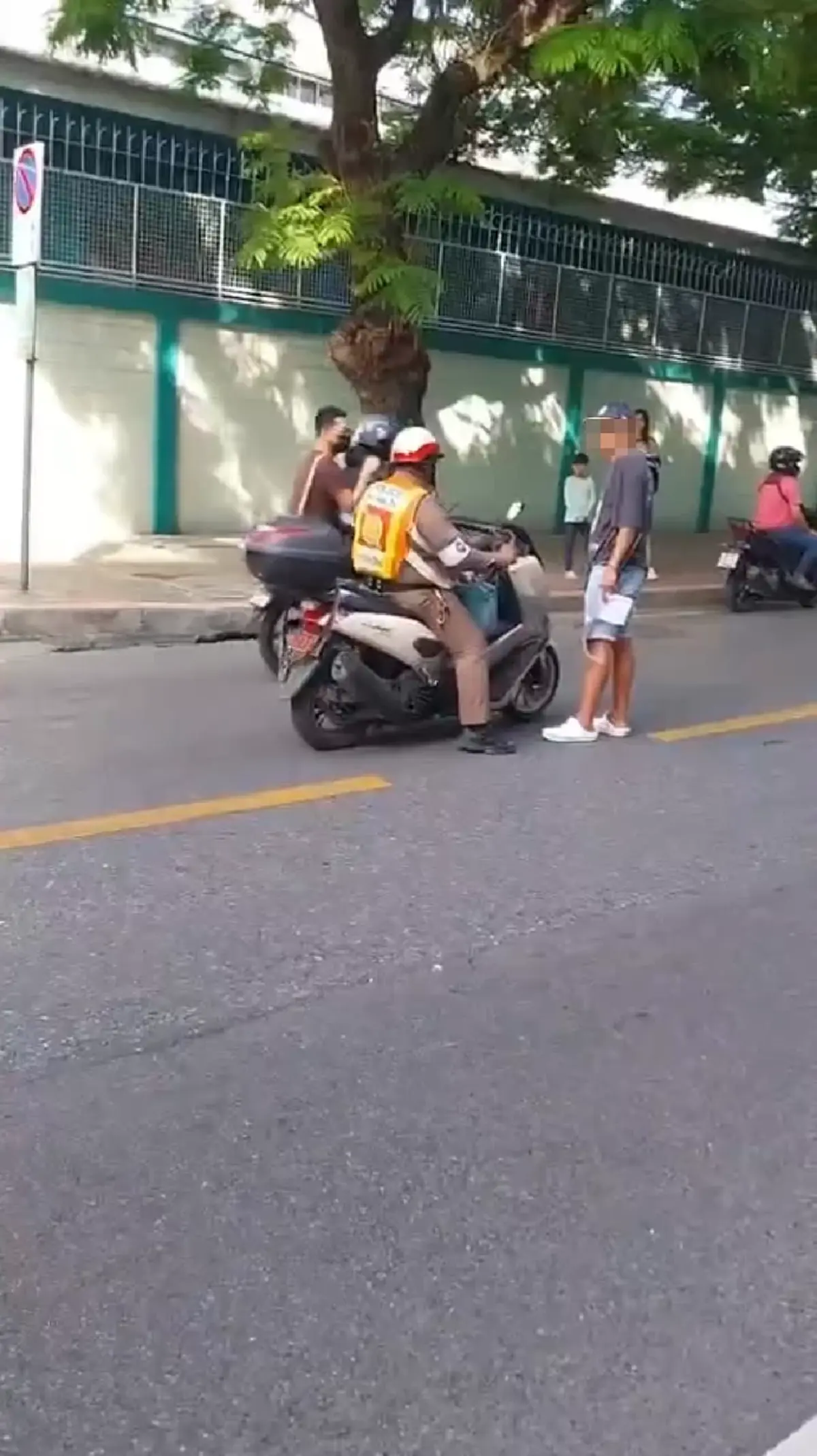 ปรับ 900 จ่าเอกหัวร้อน ไล่ฟันตำรวจ ฉุนโดนล็อกล้อ จอดเลยแค่ 2 นาที