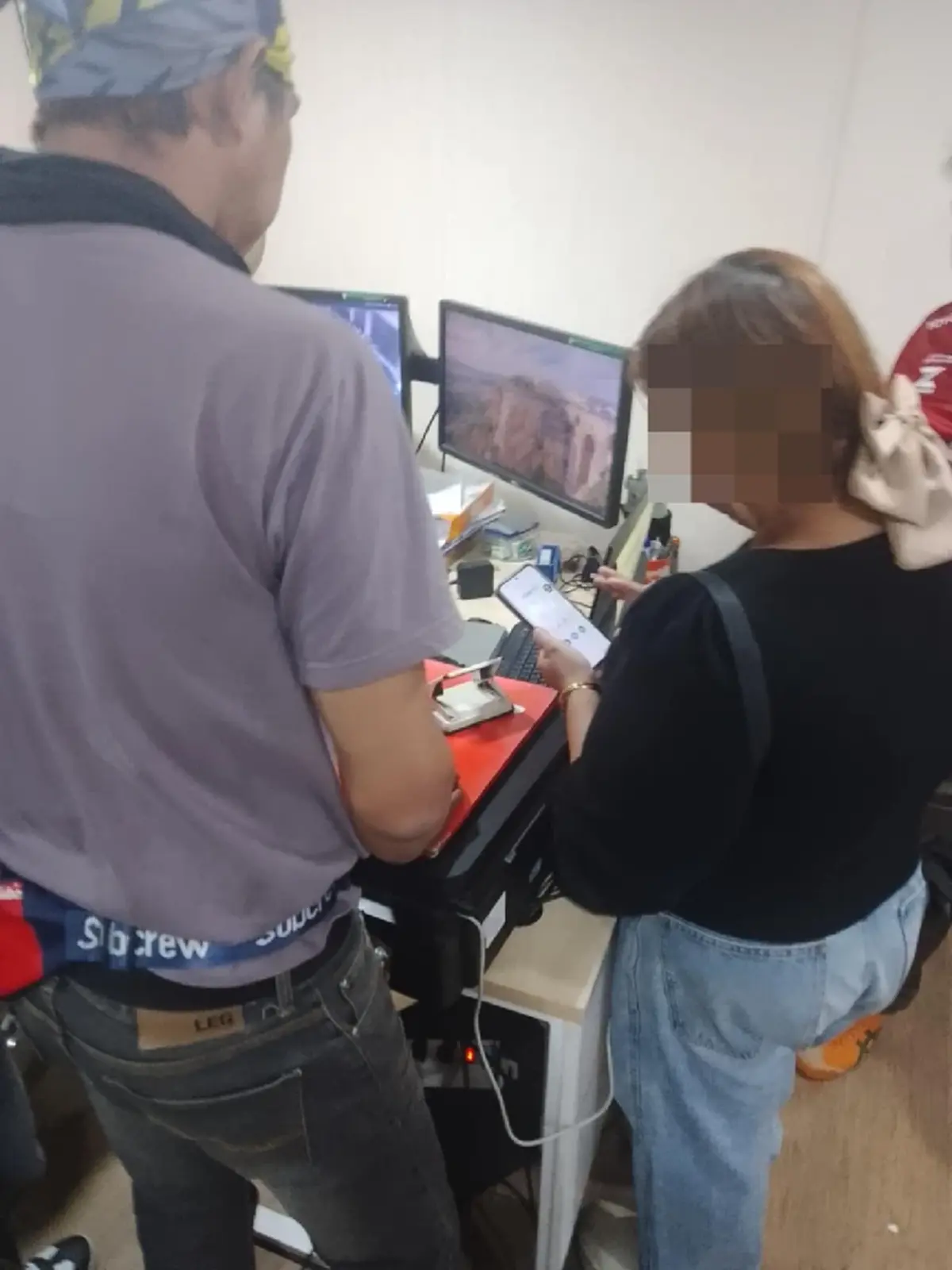 ไรเดอร์สาว ไม่ทน โดนชาวอาหรับลวนลามตลอดทาง ลุยแจ้งจับเอาเรื่องถึงที่สุด